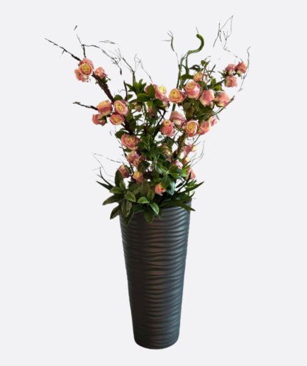 Różane drzewko w donicy