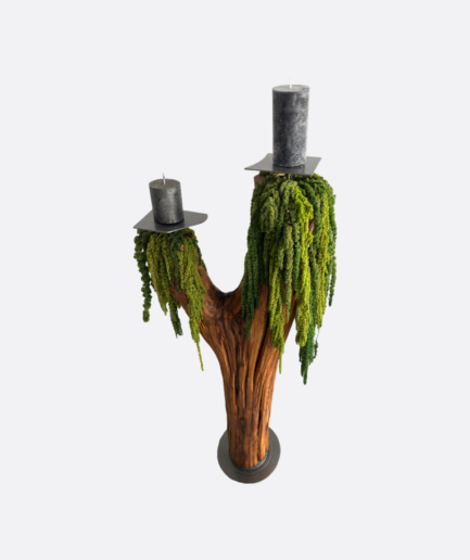 Dębowy Świecznik z dekoracją z zielonych roślin stabilizowanych EDIE